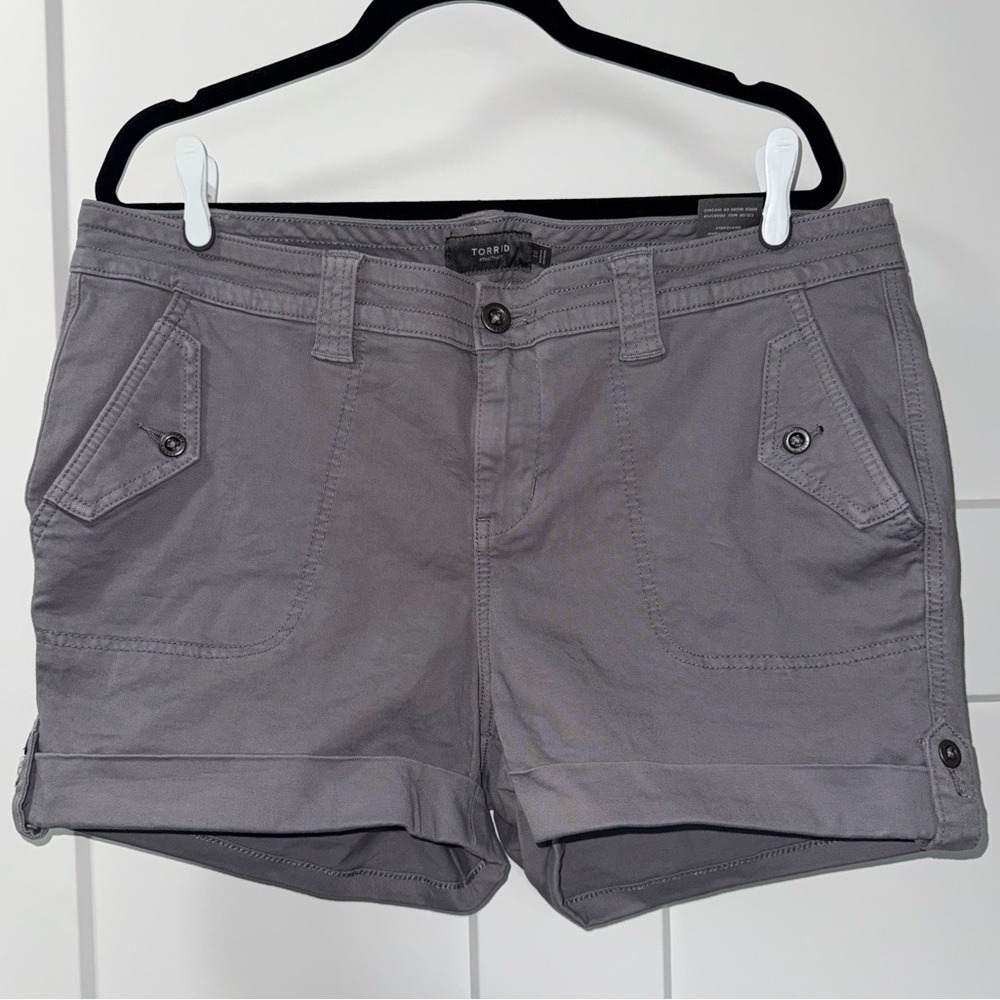 Torrid Weekender Grey Cargo Shorts size 16